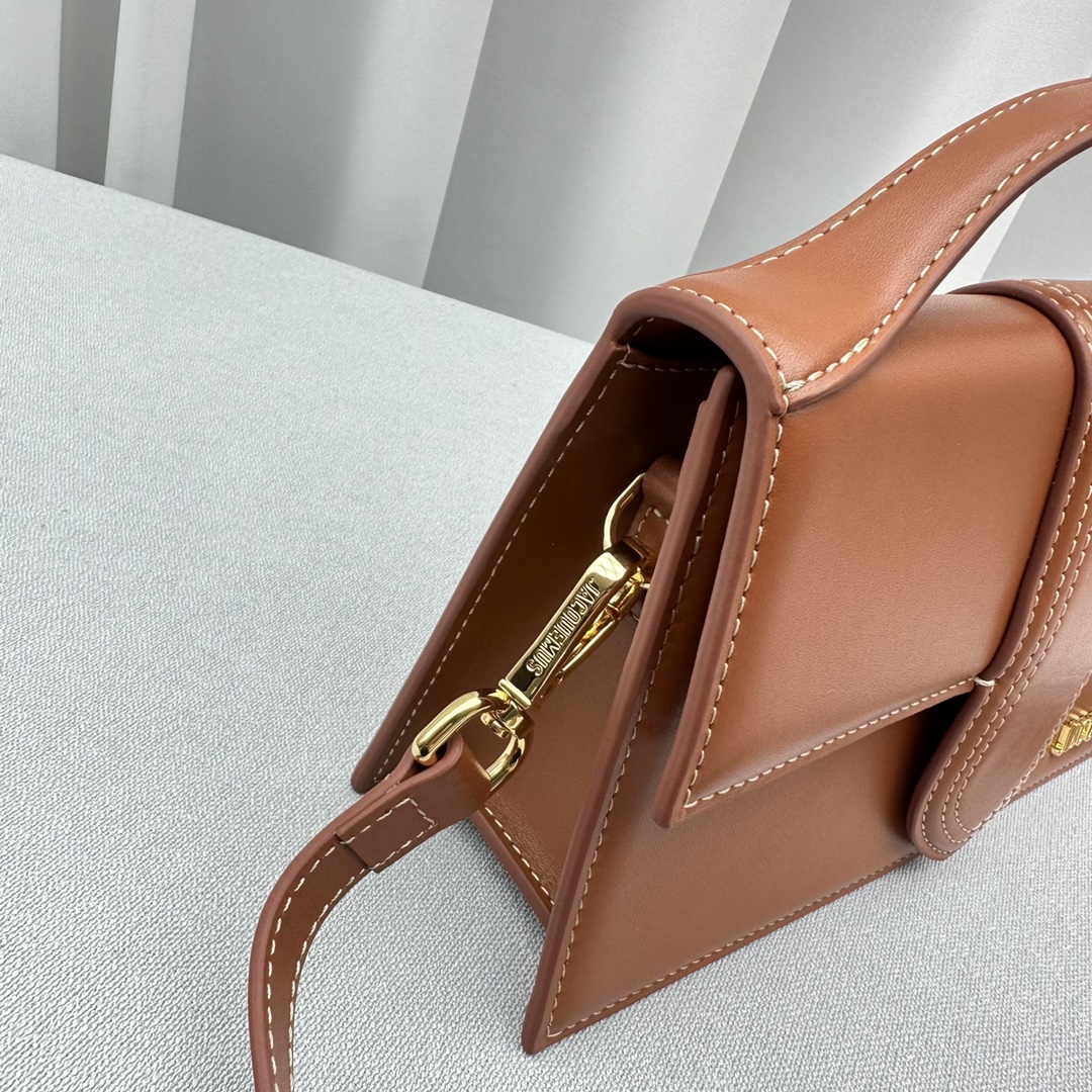 Jacquemus Satchel Bags